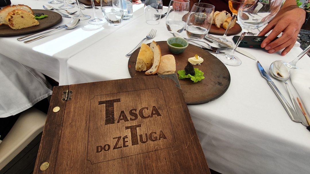A Tasca do Zé Tuga, una Completa experiencia de Gastronomía en Bragança