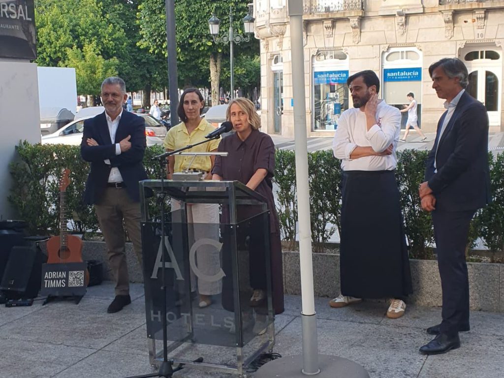 inauguración de la terraza del universal en Vigo